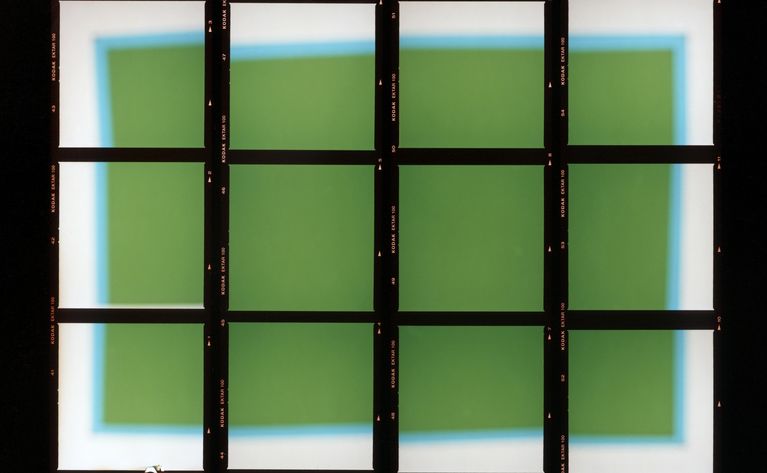 Kehrer_Blattkopie_lightflow_colourfields_connected_blue_yellow_green